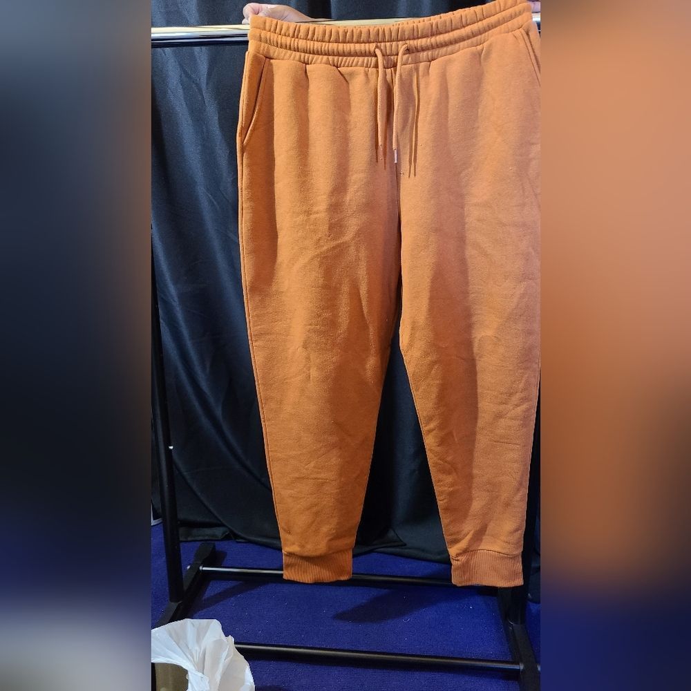 Sweat pants